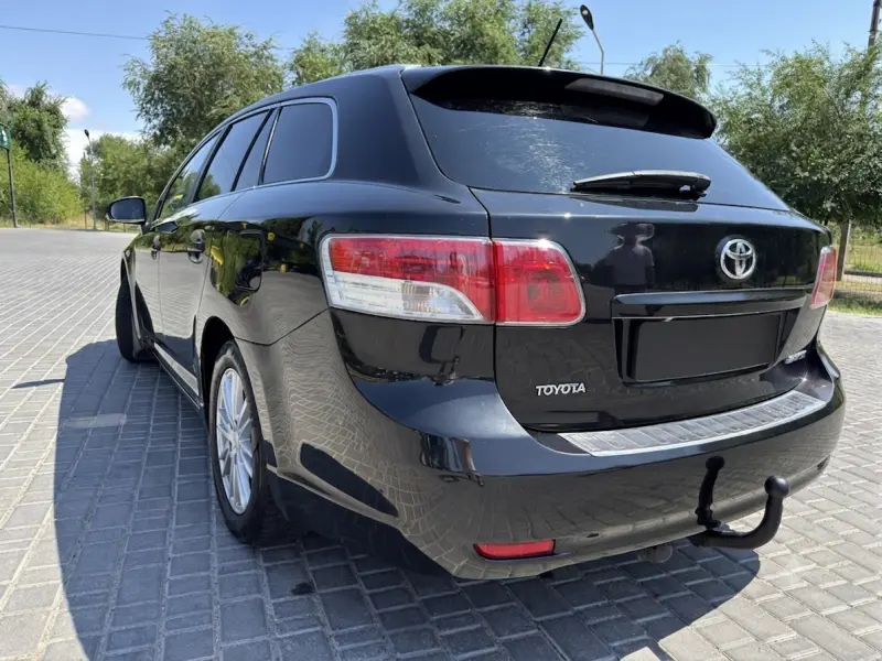 Toyota Avensis, 2010