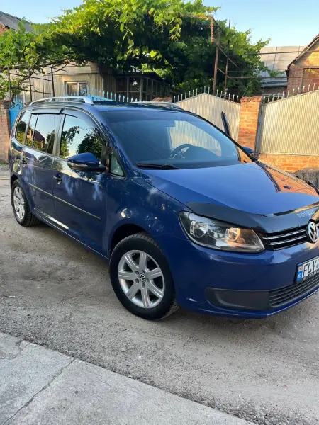 Volkswagen Touran, 2011