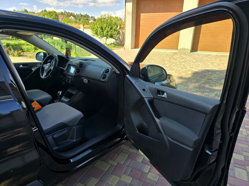 Volkswagen Tiguan, 2012
