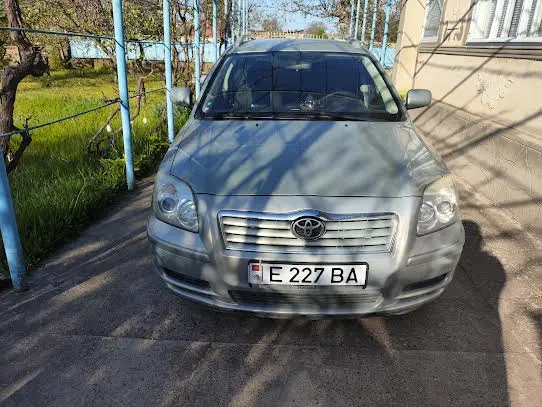 Toyota Avensis, 2004