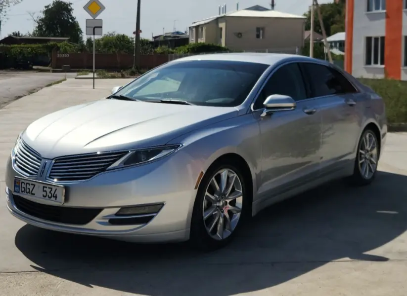 Lincoln MKZ, 2016