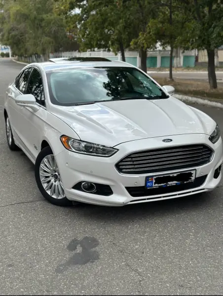 Ford Fusion, 2013