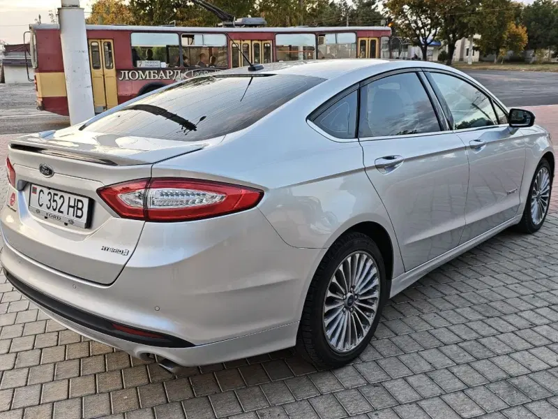 Ford Fusion, 2014