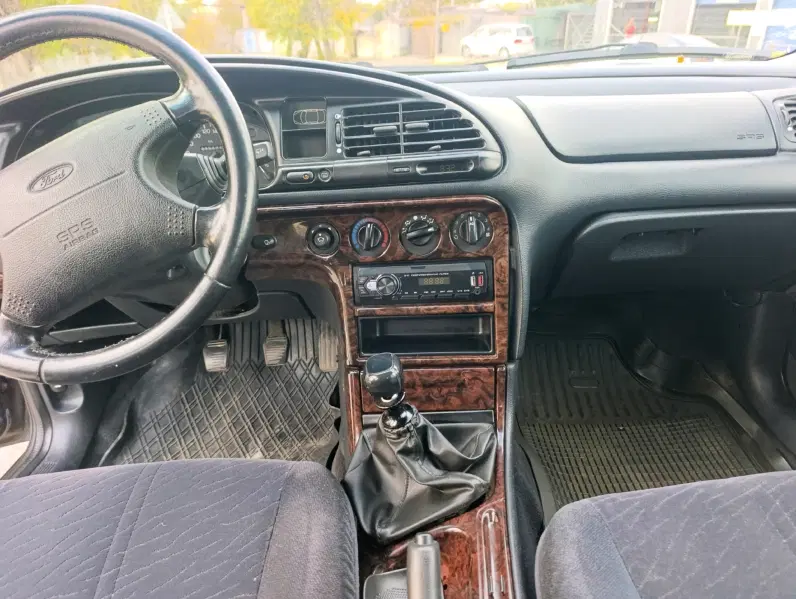 Ford Mondeo, 1995