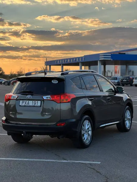 Toyota RAV4, 2014