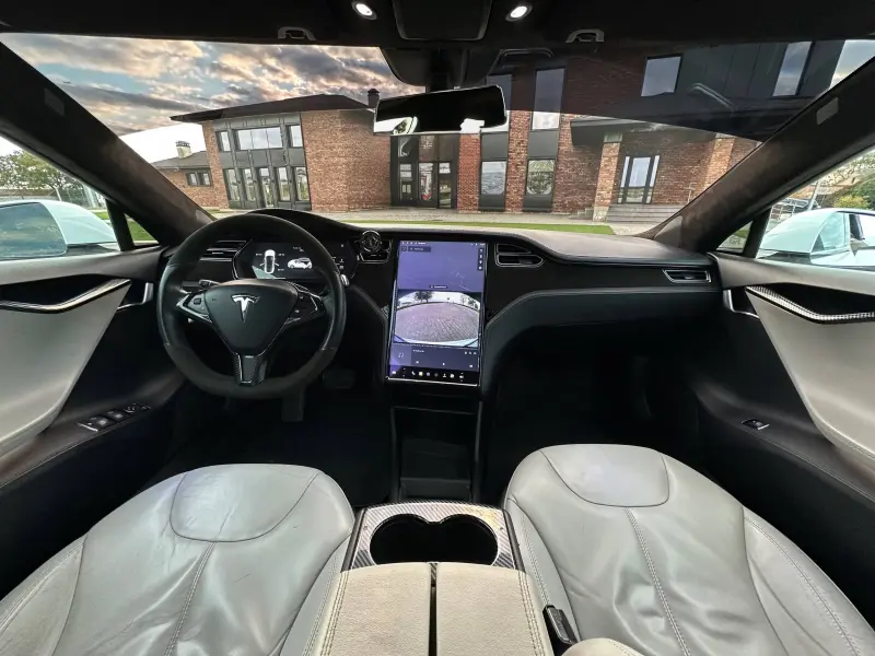 TESLA S, 2013