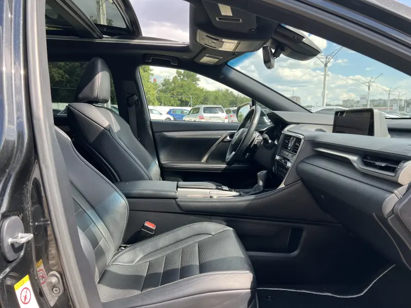 Lexus RX, 2016