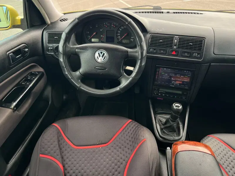 Volkswagen Golf, 2000