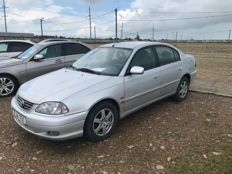 Toyota Avensis, 2002