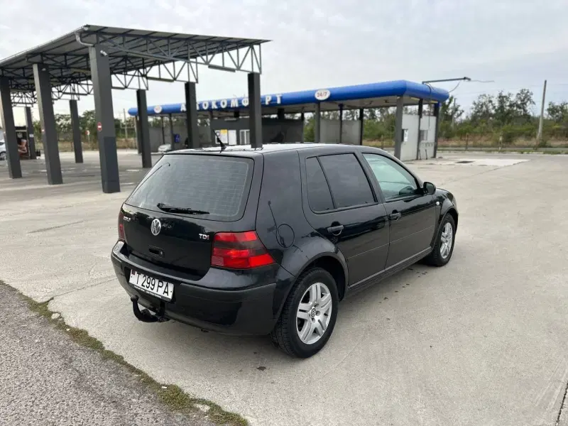 Volkswagen Golf, 2003