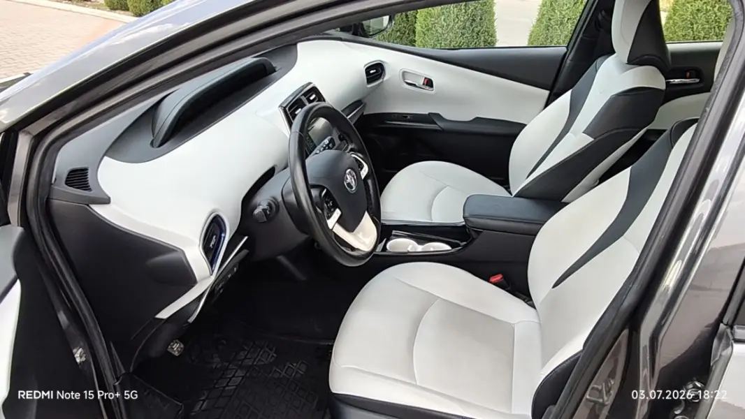 Toyota Prius, 2015