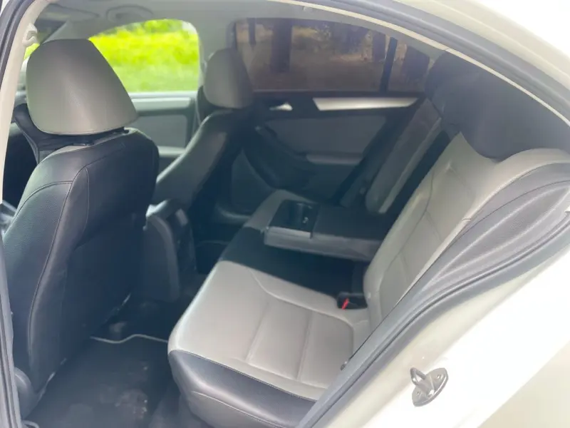 Volkswagen Jetta, 2014