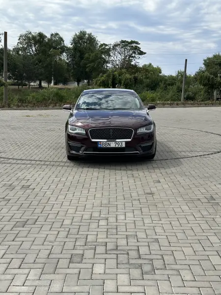 Lincoln MKZ, 2017