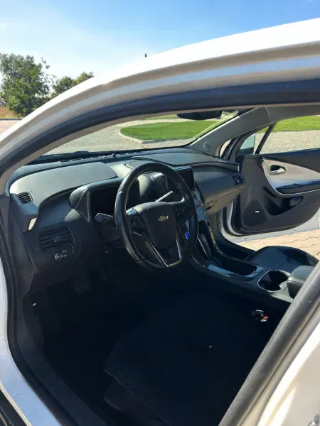 Chevrolet Volt, 2011