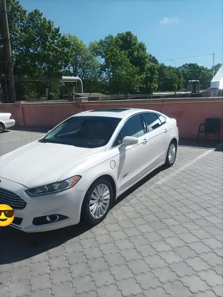 Ford Fusion, 2015