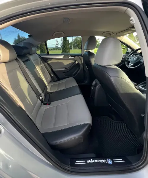 Volkswagen Jetta, 2013