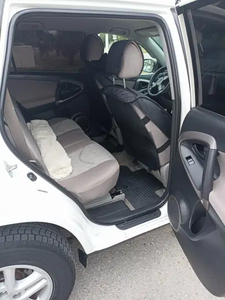 Toyota RAV4, 2006
