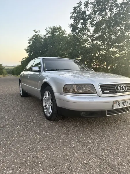 Audi A8, 1999