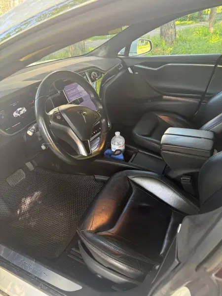 TESLA S, 2016