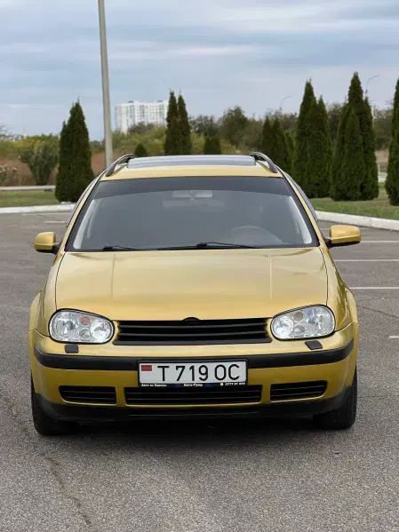 Volkswagen Golf, 2000