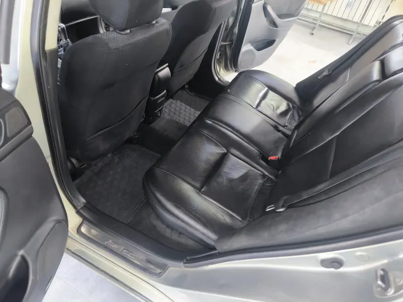 Toyota Avensis, 2003