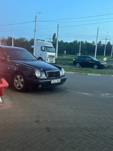 Mercedes-Benz E-Class, 1999
