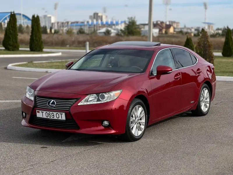 Lexus ES, 2012