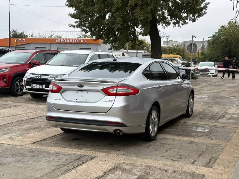 Ford Fusion, 2015