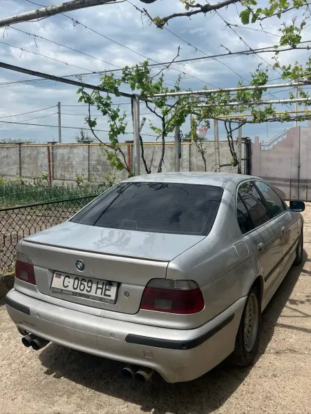 BMW 5 Series, 2000