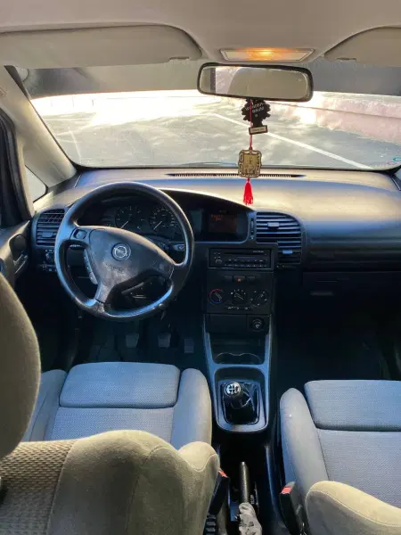 Opel Zafira, 2005
