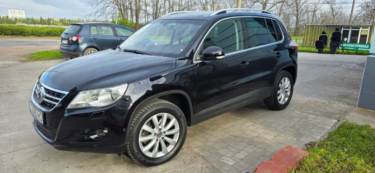 Volkswagen Tiguan, 2011