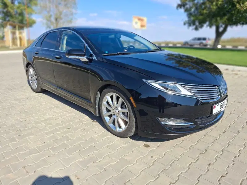 Lincoln MKZ, 2016