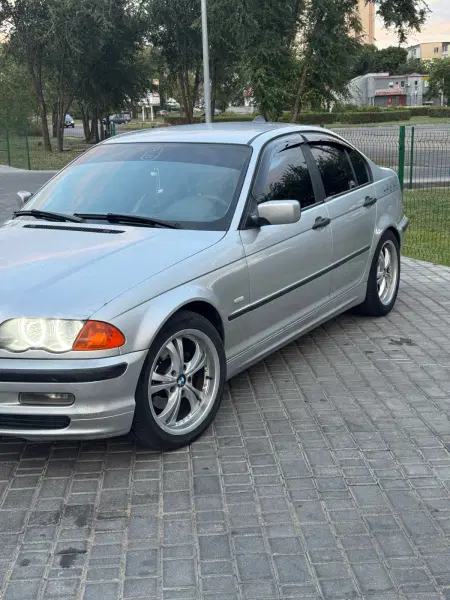 BMW 3 Series, 2000