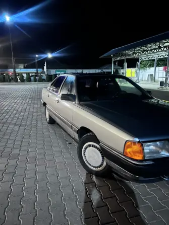 Audi 100, 1985