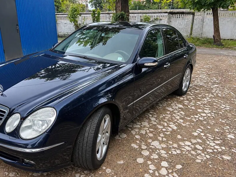 Mercedes-Benz E-Class, 2004