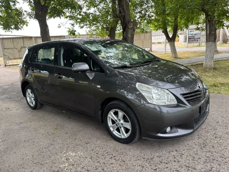Toyota Verso, 2010