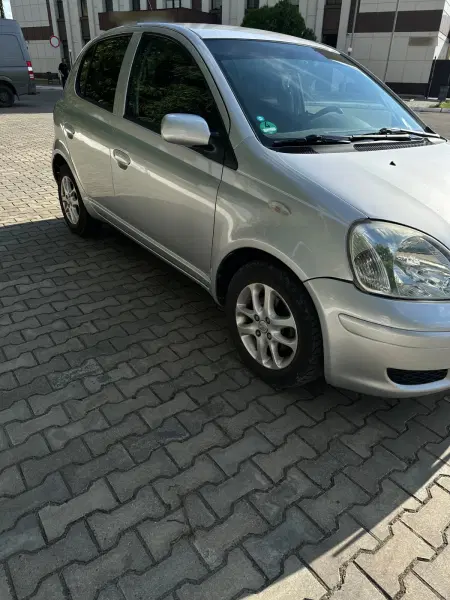 Toyota Yaris, 2004