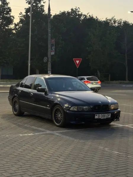 BMW 5 Series, 2000