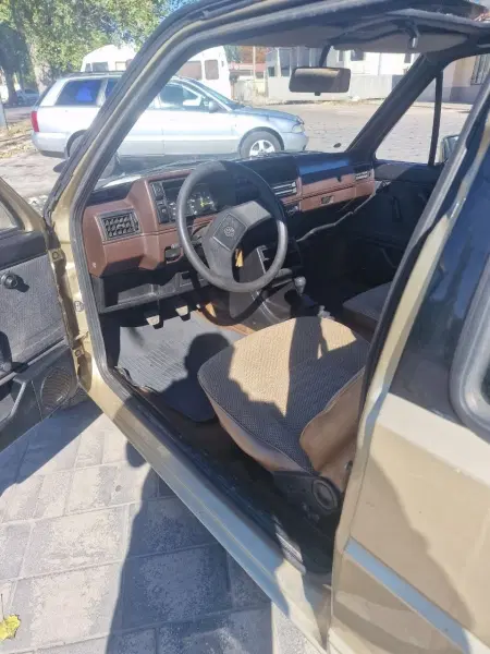 Volkswagen Golf, 1993