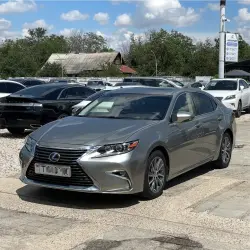 Lexus ES, 2016