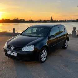 Volkswagen Golf, 2004