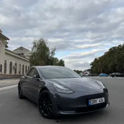 TESLA 3, 2018
