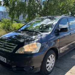 Toyota Avensis Verso, 2003