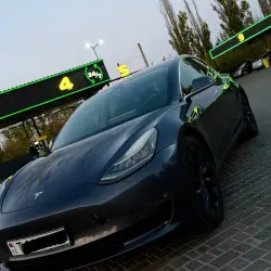 TESLA 3, 2019