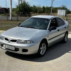 Mitsubishi Carisma, 1999
