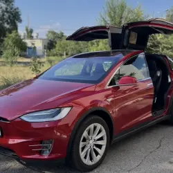 TESLA X, 2016