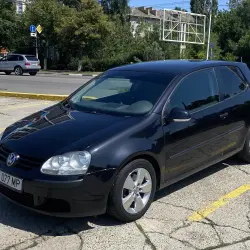Volkswagen Golf, 2004