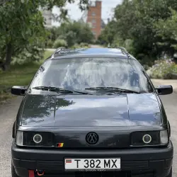 Volkswagen Passat, 1993