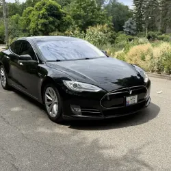 TESLA S, 2015