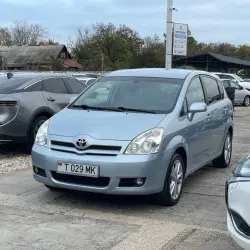 Toyota Corolla Verso, 2005